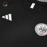 Ajax Schwarzes Training-Set für Kinder & Herren 2025/26